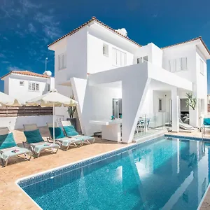  Villa Marimar