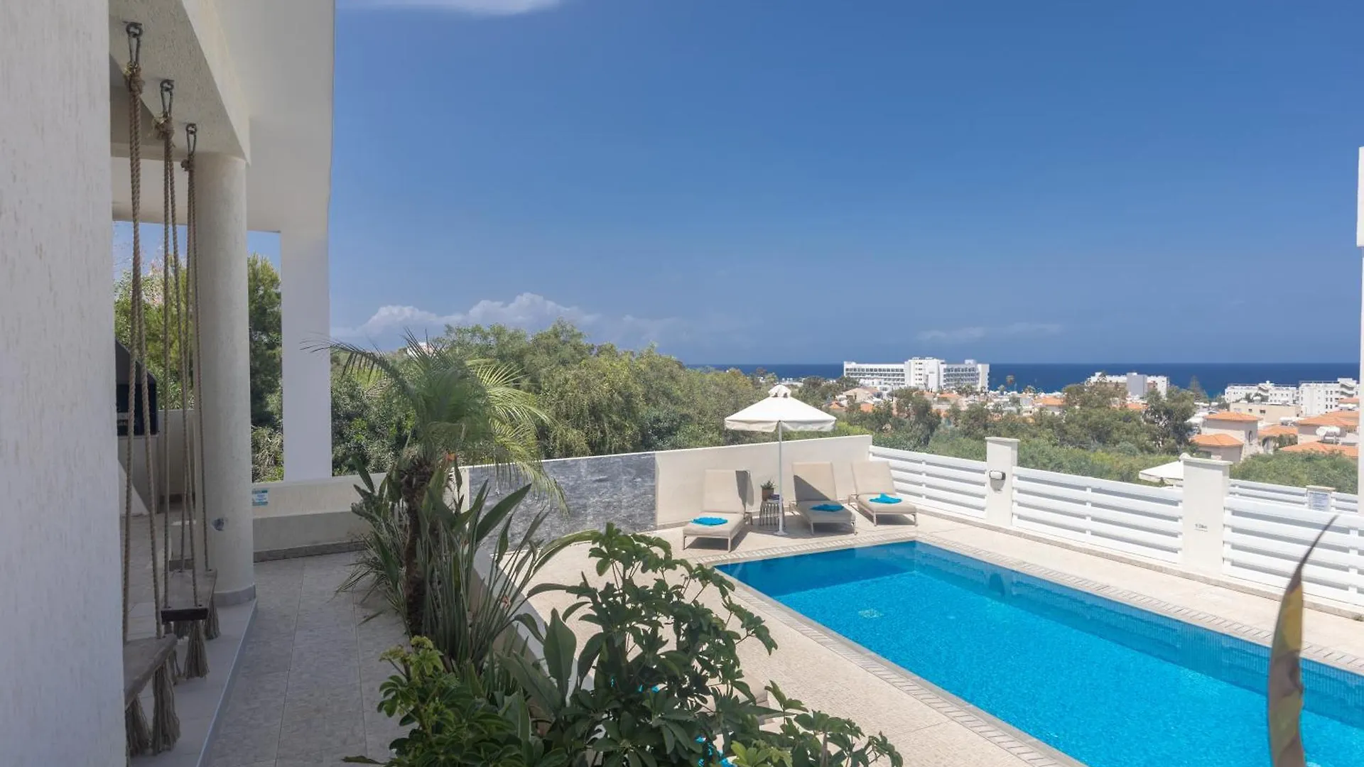 Romeo & Juliet Villa Protaras 0*,